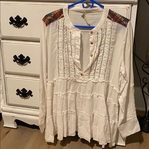 Women’s gimmicks top